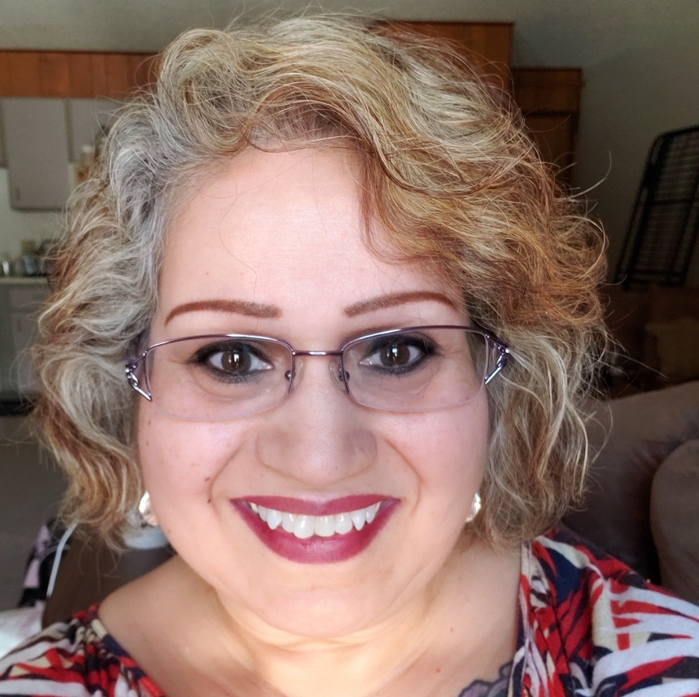 Meet your Posher, Nilsa